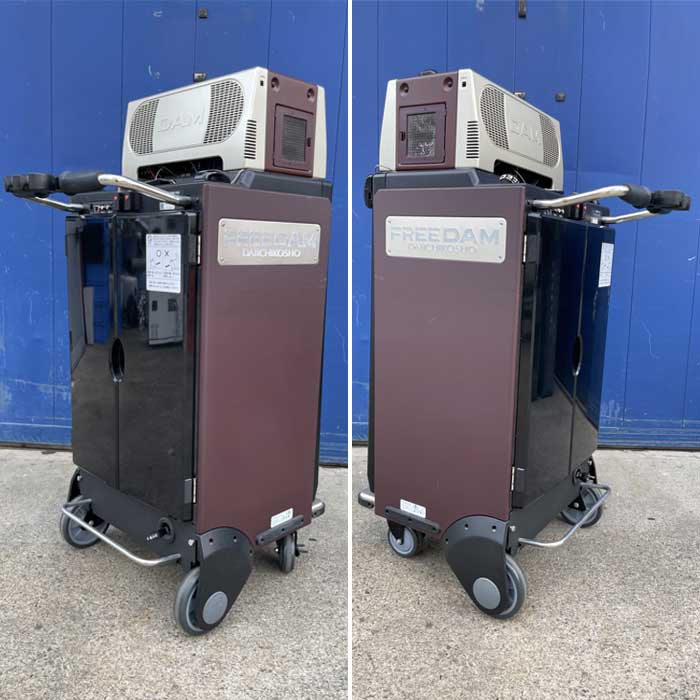 【中古】カラオケ 第一興商 FREEDAM DAM-F650(本体)/DSR-F65(専用スピーカー内蔵ラック)  【動産王】名古屋☆送料無料