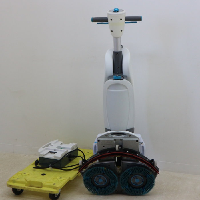 【中古】床洗浄機 自動床面洗浄機 くうかん i-mop XL バッテリー・チャージャー【動産王】千葉☆送料無用