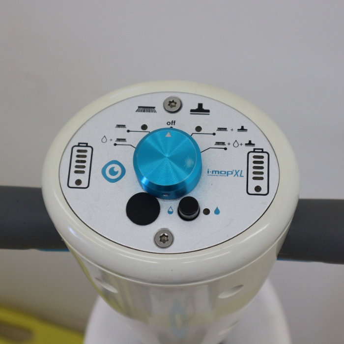 【中古】床洗浄機 自動床面洗浄機 くうかん i-mop XL バッテリー・チャージャー【動産王】千葉☆送料無用