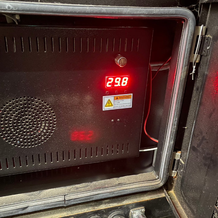 【中古】デジタルサイネージ VTO-55-15 オーエフシステム 2017年 両面 LED看板 キャスター フルカラー 【動産王】千葉☆送料無料