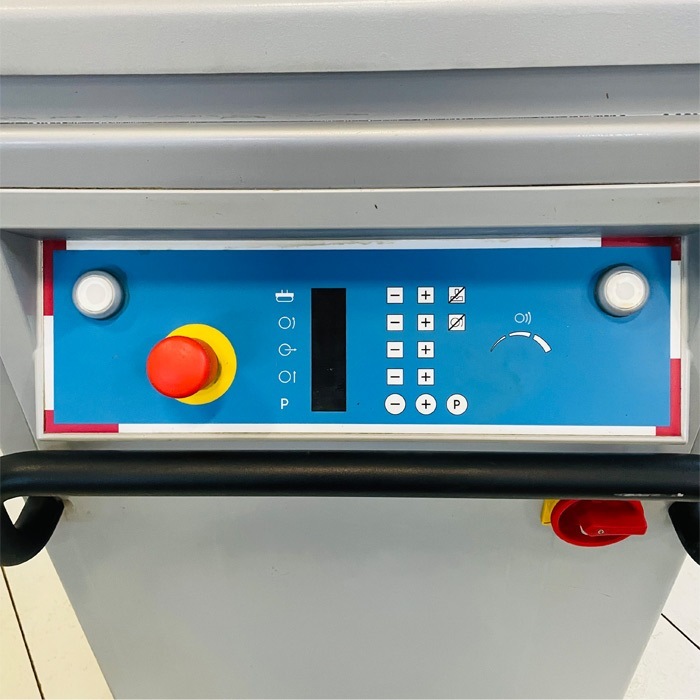 中古｜全自動分割丸目機 DR3A-00-00 戸倉商事 2018年 分割 丸目機 製パン トクラ ｜動産王｜北海道｜引取｜送料別