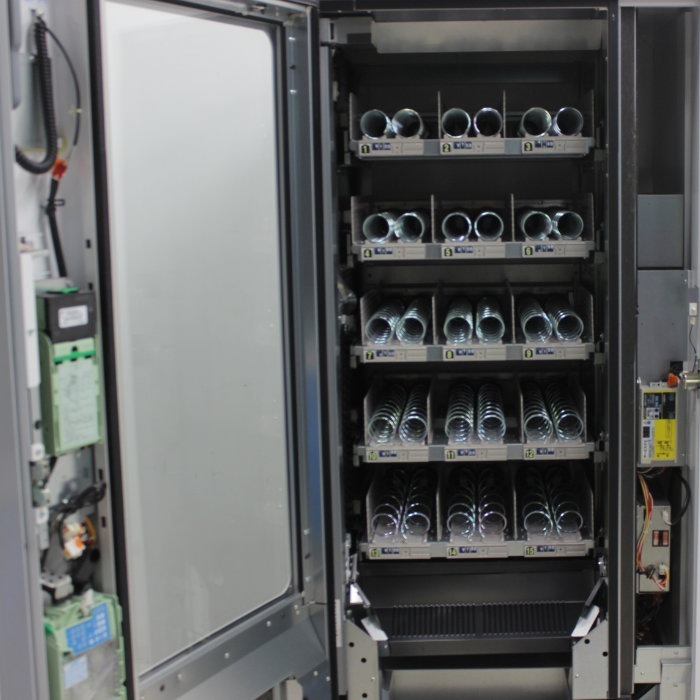 【中古】自動販売機 FNX115NRB 富士電機 2012年製 パン お菓子 室内用【動産王】福岡☆送料無料