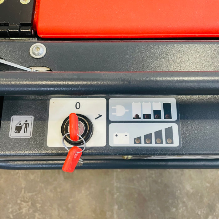 中古|路面清掃機 HM-650E アマノ 2018年 業務用清掃機 クリーンパワー スイープマスター|動産王|北海道|引取|送料別