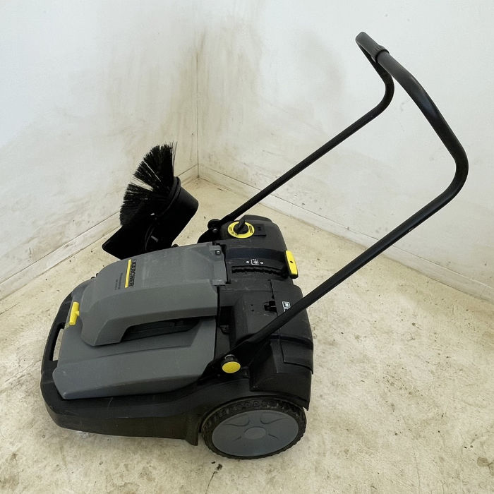 【中古】 スイーパー KM 70/30 C KARCHER 2017年 床清掃機 業務用 【動産王】千葉☆送料無料