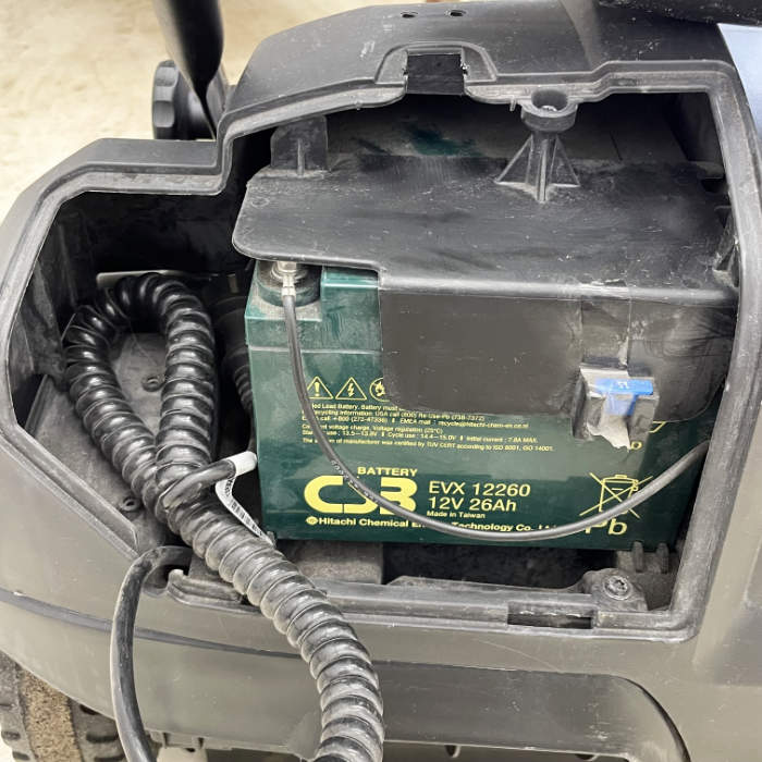 【中古】 スイーパー KM 70/30 C KARCHER 2017年 床清掃機 業務用 【動産王】千葉☆送料無料