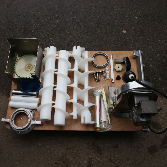 【中古】包餡機 CN130 レオン 2000年 包餡機【動産王】千葉☆送料無料