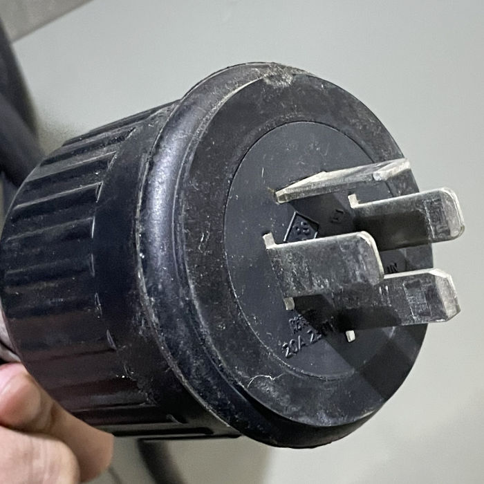 【中古】 ソフトクリームマシン NA-9424AE 日世 2017年製 【動産王】愛知☆送料無料