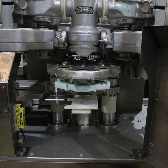 【中古】二連包あん機（2列火星人） WN055 レオン 2013年 成形機 和菓子 洋菓子 包餡機 現状渡し【動産王】千葉☆送料無料