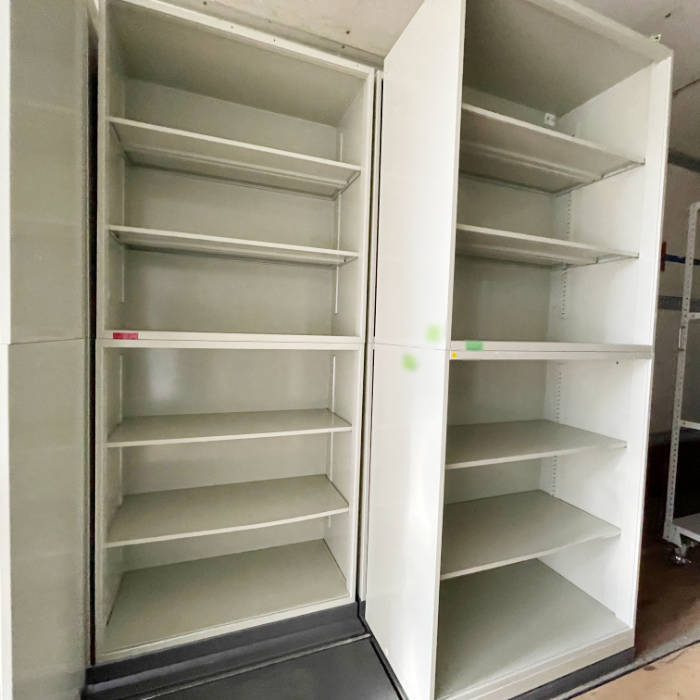 【中古】 2列4連 移動キャビネット オープン書庫 PLUS プラス L5-105E 2015年 【動産王】★引取限定