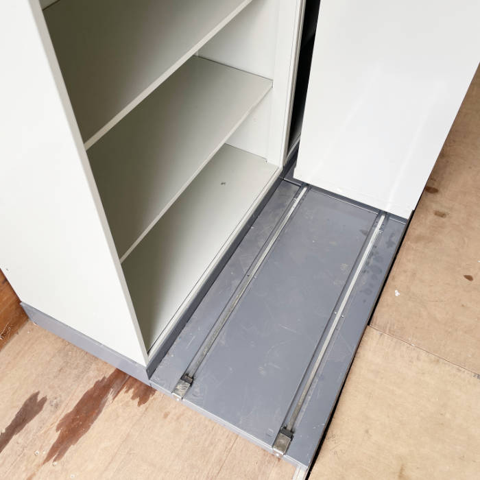 【中古】 2列4連 移動キャビネット オープン書庫 PLUS プラス L5-105E 2015年 【動産王】★引取限定