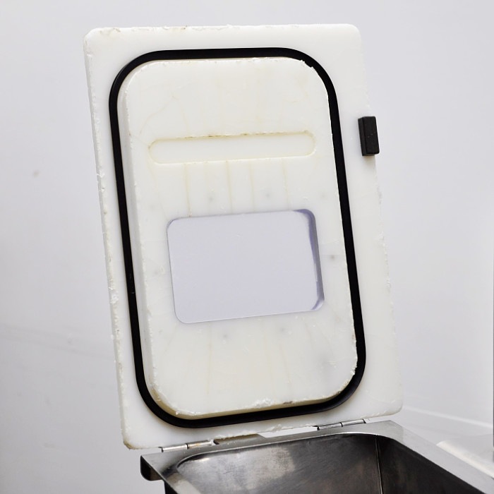 【中古】 パスタマシン MPM-2500 不二精機 小型パスタ機 専用架台付き 生パスタ製麺 現状渡し【動産王】大阪☆送料無料