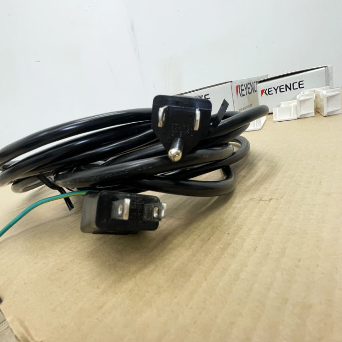 【中古】 3Dプリンター Agilista-3200 KEYENCE キーエンス 2019年 模型作り 印刷 【動産王】千葉☆送料無料