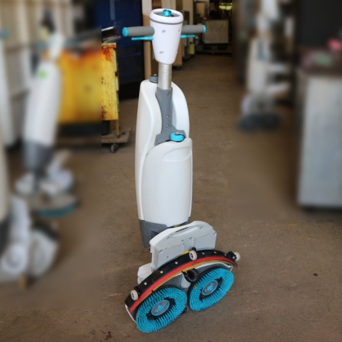 【中古】床洗浄機 くうかん i-mopXL 2018年 自動床面洗浄機【動産王】千葉☆送料無料