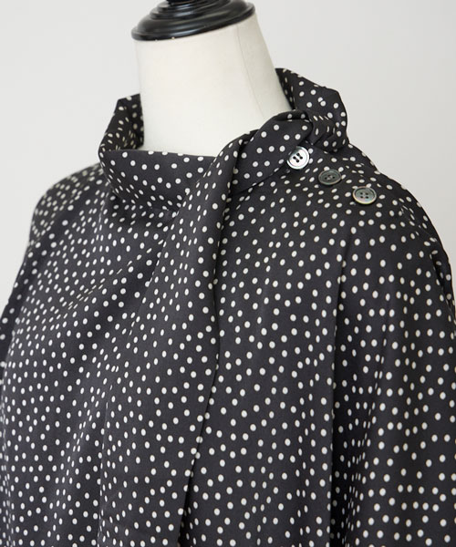 シルデューサテンドットブラウス