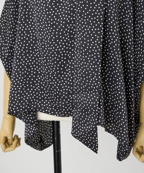 シルデューサテンドットブラウス