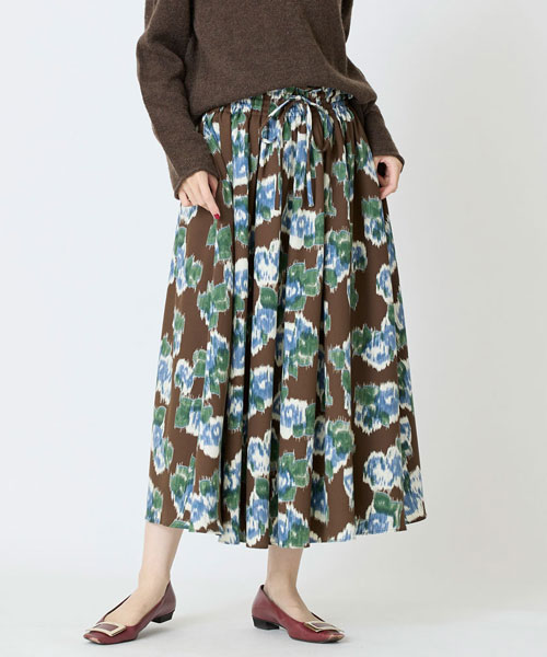 アムンゼンフラワープリントスカート