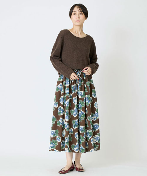 アムンゼンフラワープリントスカート