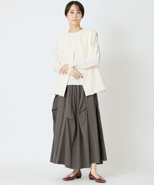 ブライトカラーロービングジレ【10/22以降お届け】