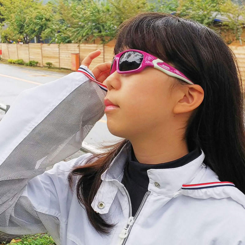 在庫僅少　キッズ用　フレクシーティーン　ベリー/ホワイト　高学年用　目の紫外線対策