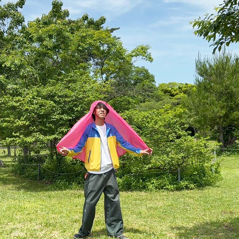 【急な雨に対応！】　2WAYサンブロックUVメッシュパーカー撥水マント付　【ブルー×イエロー】