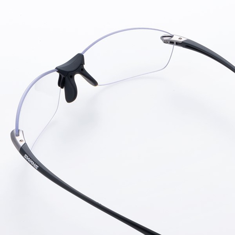 大人用UVカットサングラス　Airless-Leaf fit　調光レンズ　日本製SWANS　眼の紫外線対策