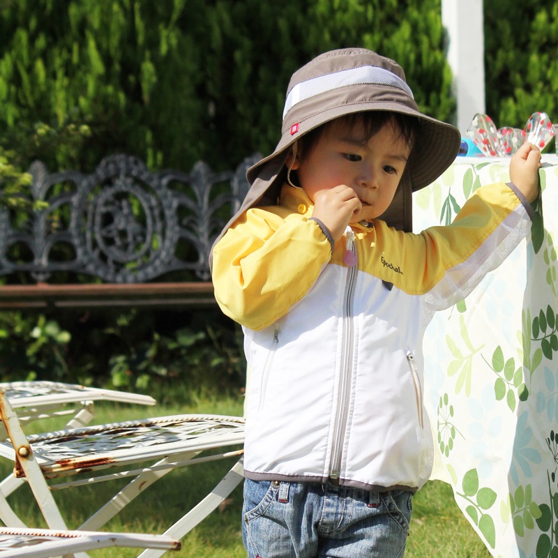 汗かきのお子様にもおすすめ　超軽量エアスルーＵＶハット　ドット　UVカット帽子　子供用