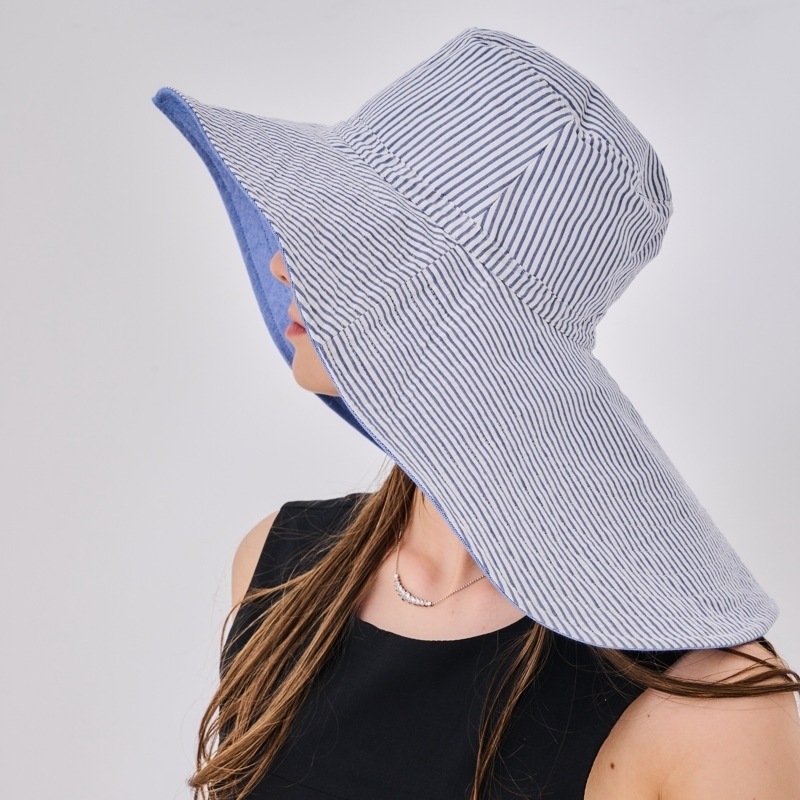 lululemon☆ 紫外線カット♪ ストラップ付・ワイドブリムハット lululemon(ルルレモン) ハット(レディース) - 海外通販のBUYMA