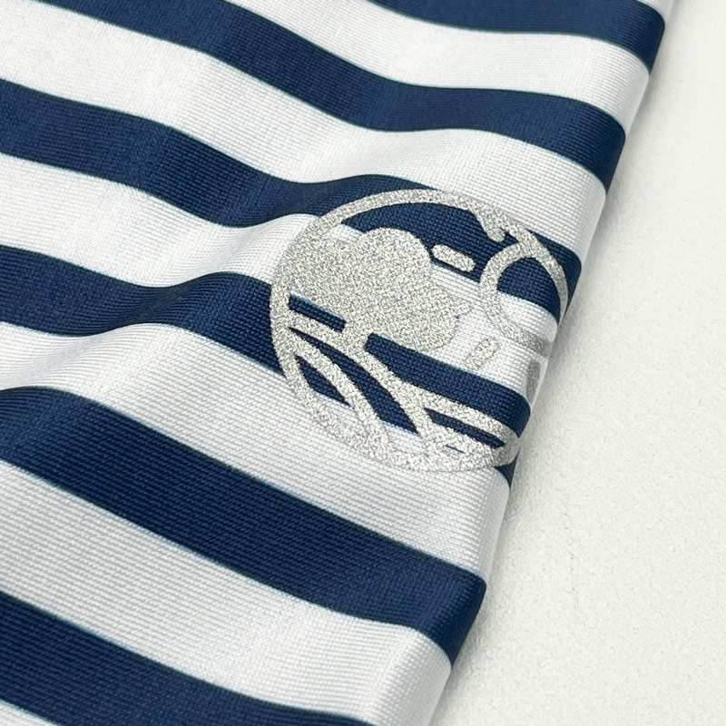 【綺麗に見える！】　マリンストライプUVラッシュガード　紫外線対策