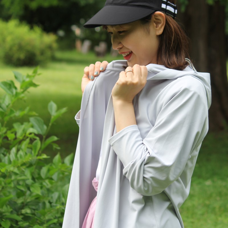 マジックフードひんやりUVカーデ　近赤外線＆紫外線カットアウター　Trubeaute使用