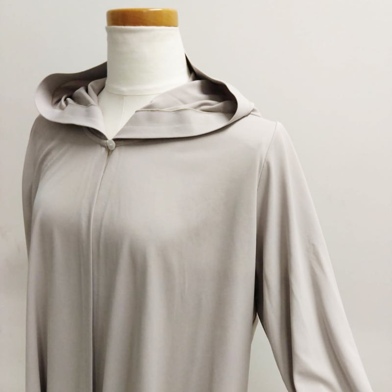 マジックフードひんやりUVカーデ　近赤外線＆紫外線カットアウター　Trubeaute使用