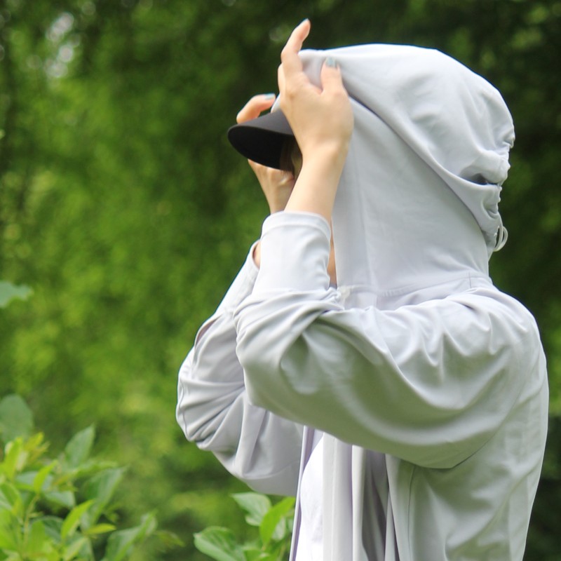 マジックフードひんやりUVカーデ　近赤外線＆紫外線カットアウター　Trubeaute使用