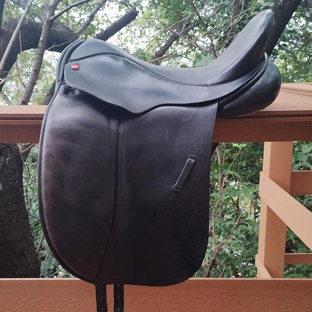 中古】アルビオン 馬場鞍 17 | 中古品,中古鞍 | 乗馬用品 エクイマーケット