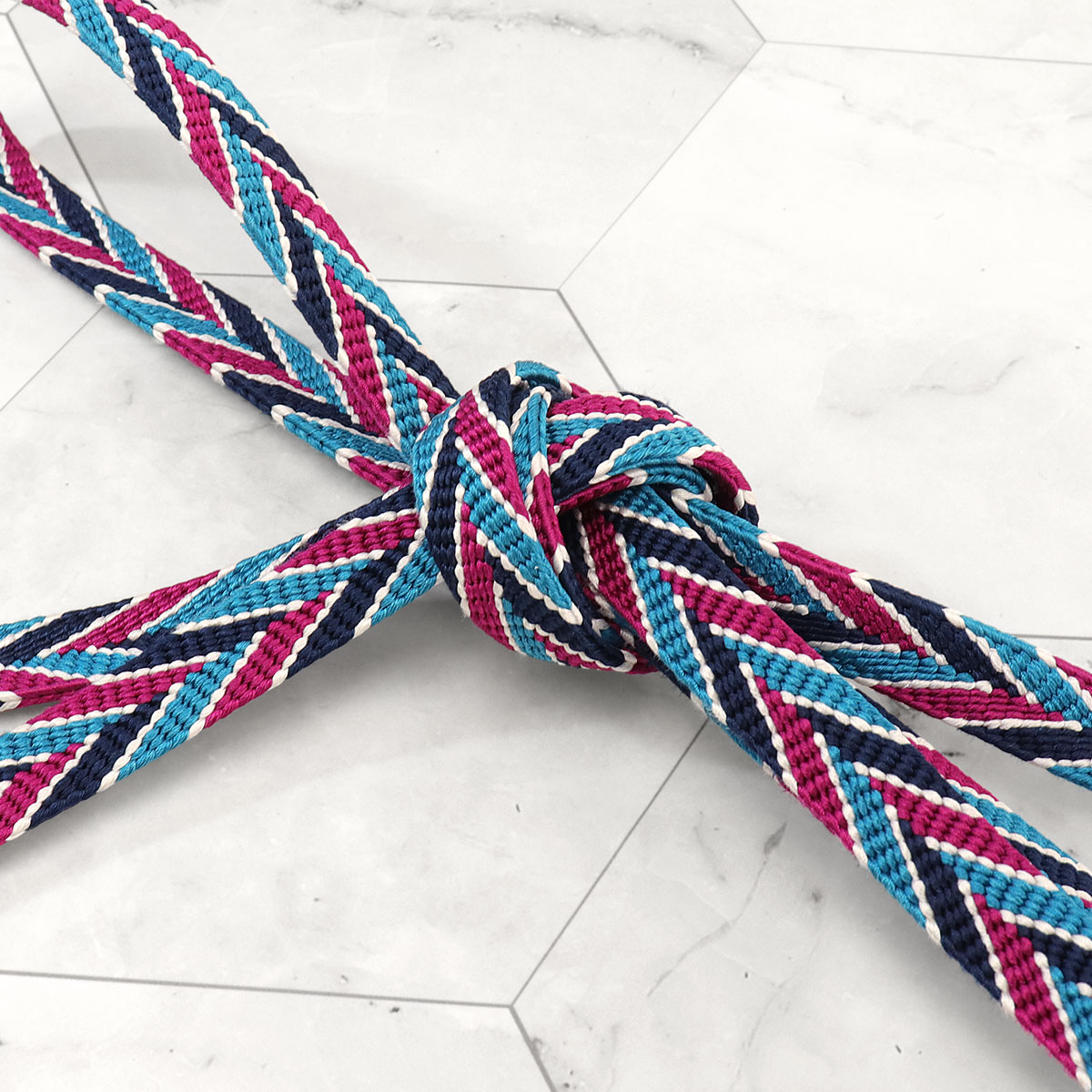 衿秀 公式 帯締 帯締め おびしめ さざ波組 乱れ矢羽根柄 より房