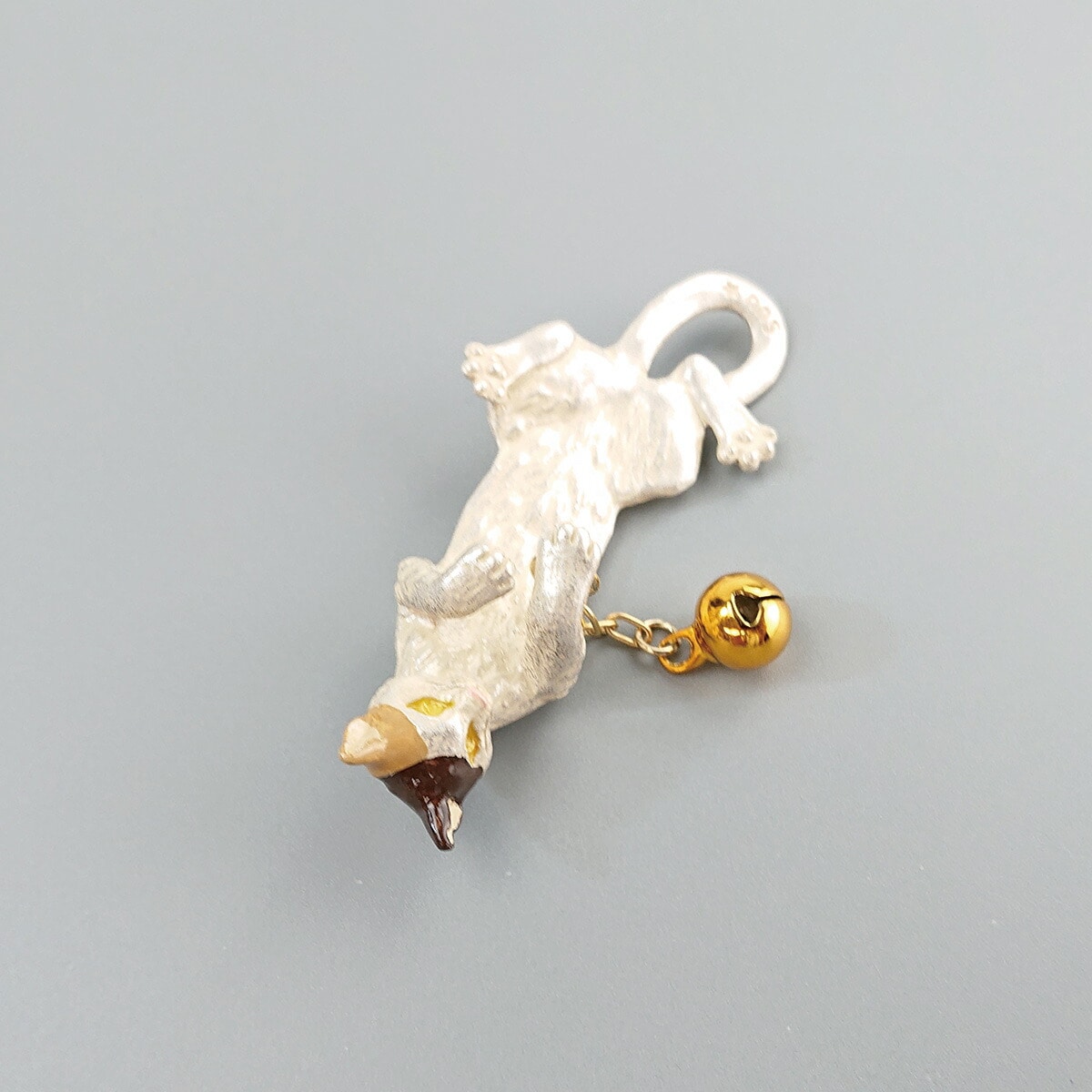 衿秀 公式 根付 根付け ねつけ 三毛猫 ねこ 猫 ネコ ブラフシュー