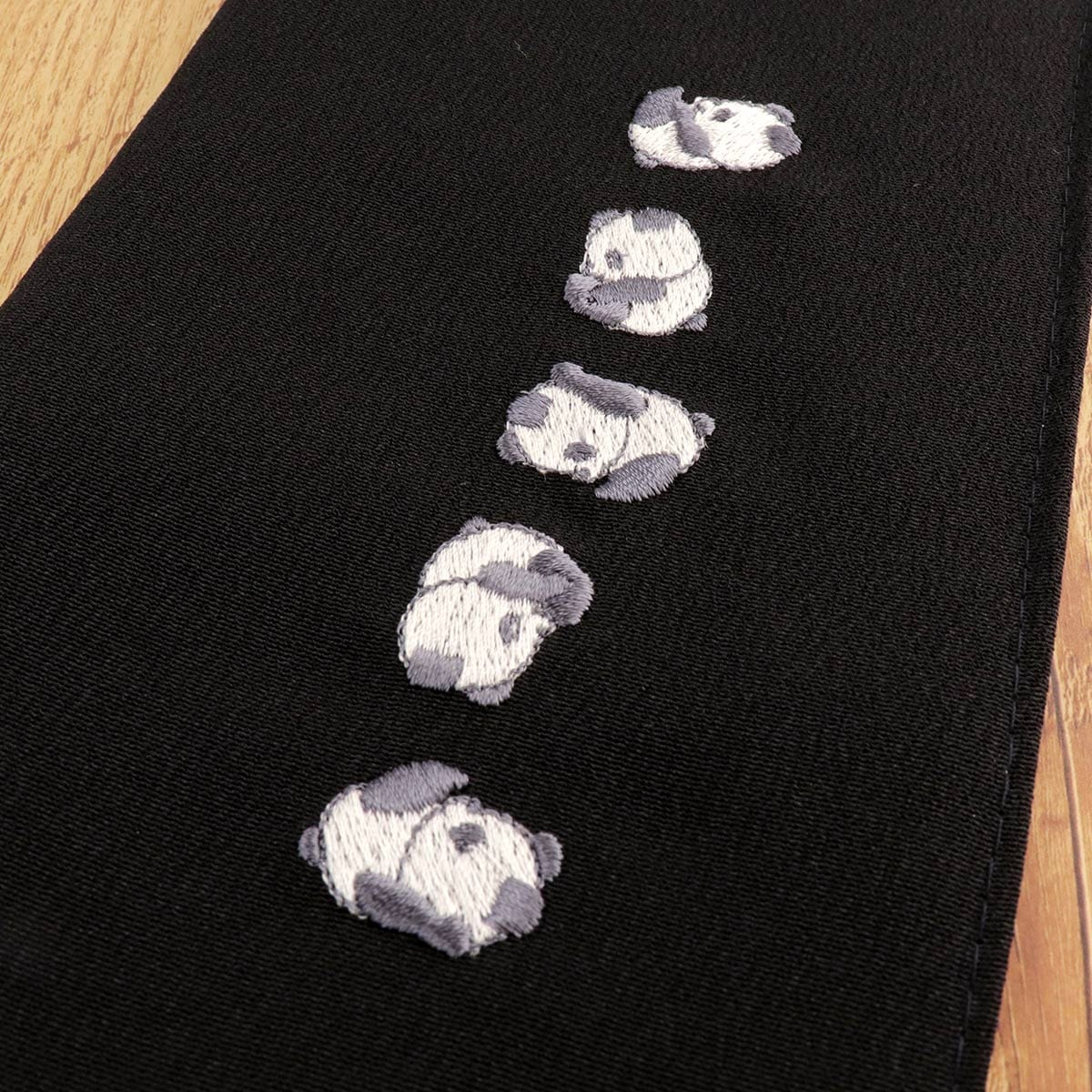衿秀 公式 き楽っく 替え衿 替衿 かええり 刺繍 パンダ ぱんだ 黒 半衿