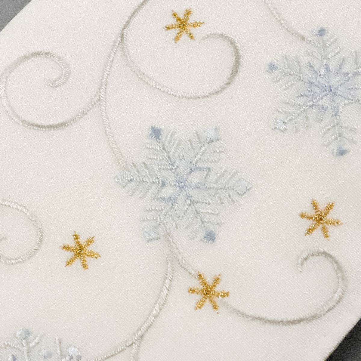 衿秀　きらっく　替え衿　絹　雪の結晶　日本製　広衿　ウォッシャブル加工　き楽っく 衿秀 公式 き楽っく 替え衿 替衿 かええり 刺繍 雪の結晶 唐草 ブルー