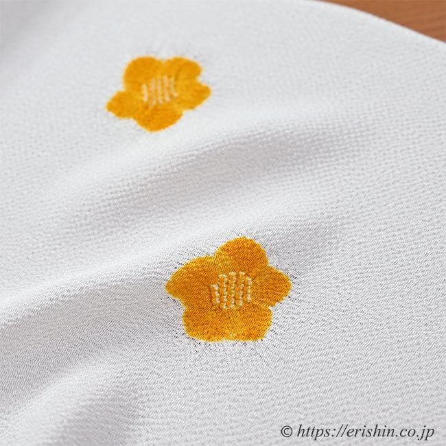 帯揚げ(絞り輪出し/練色に金柑色・縮緬)