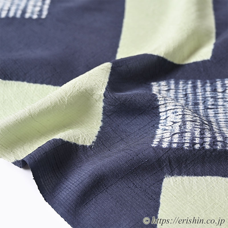 帯揚げ(絞りの四角/鉄御納戸色に薄柳色・紬地) ※特別価格