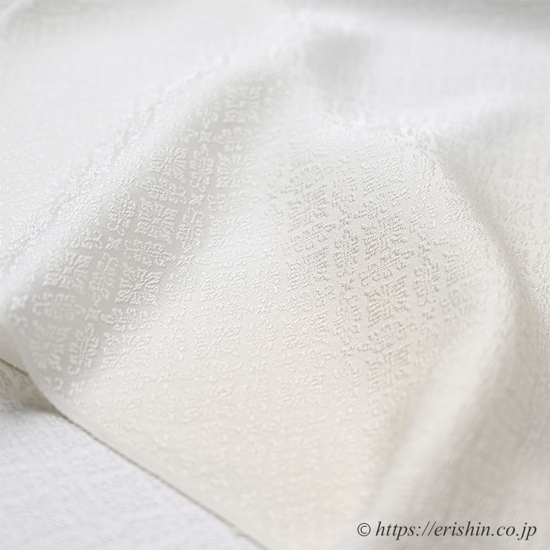 帯揚げ（小葵菱文/白に淡黄蘗の濃淡暈し段）