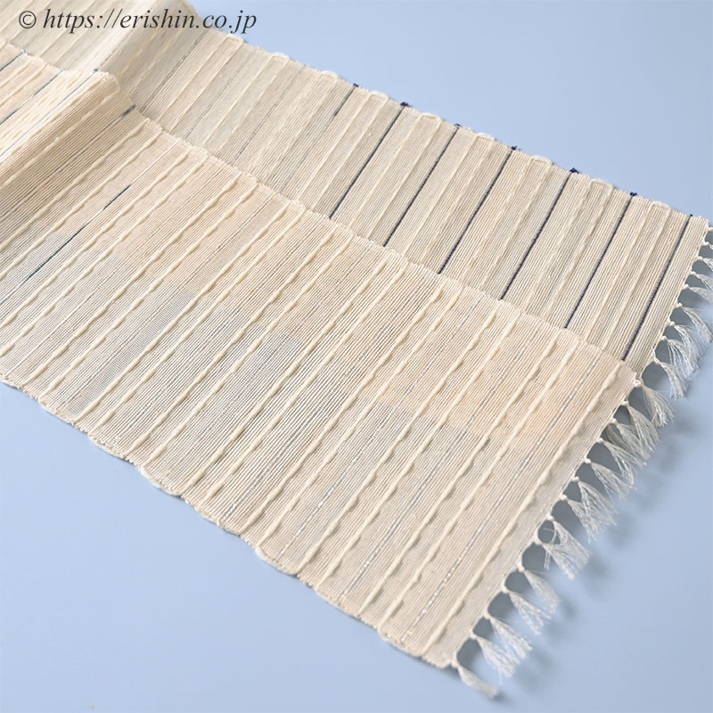 誉田屋源兵衛　半幅帯（芭蕉段織/生成色・白と銀や藍墨の縞）