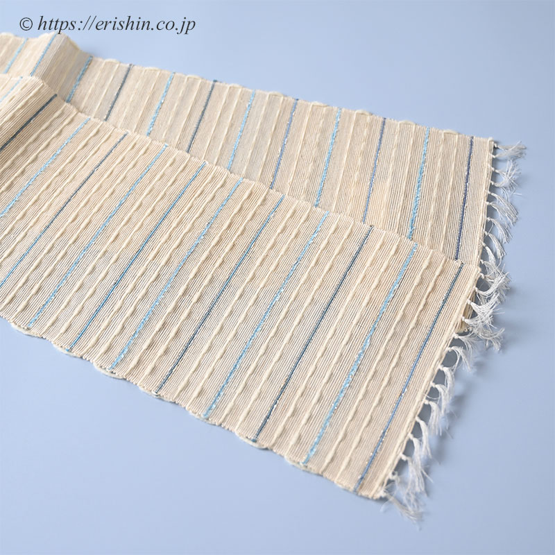 誉田屋源兵衛　半幅帯（芭蕉段織/生成色・白に水色や薄花色の銀の縞）