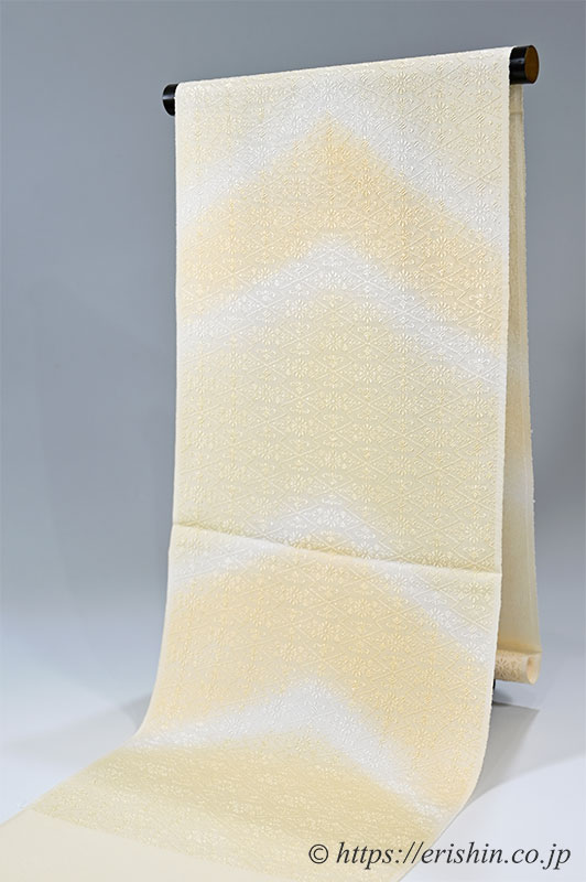 帯揚げ(松皮菱/杏子色×利休白茶)