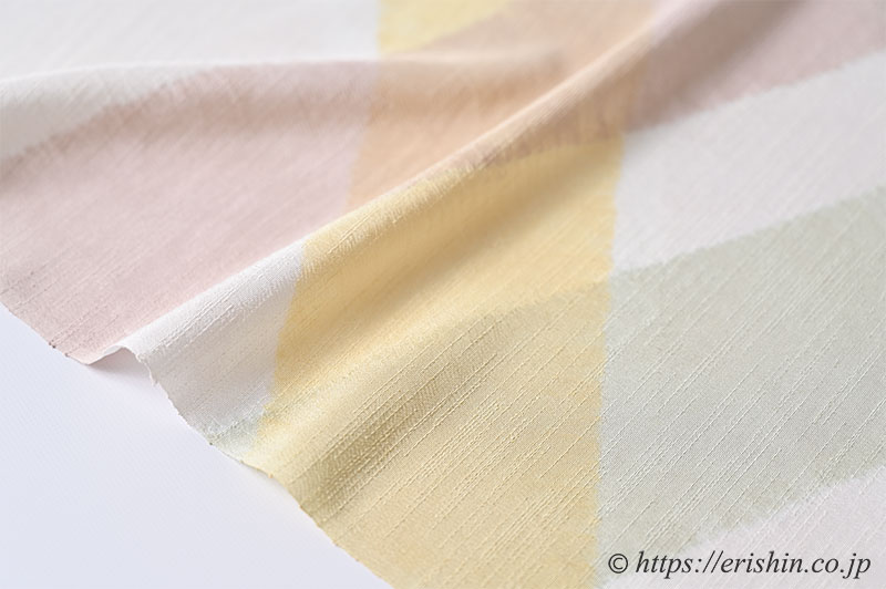 帯揚げ(絞り斜め縞/鳥の子色地に三色段) ※特別価格