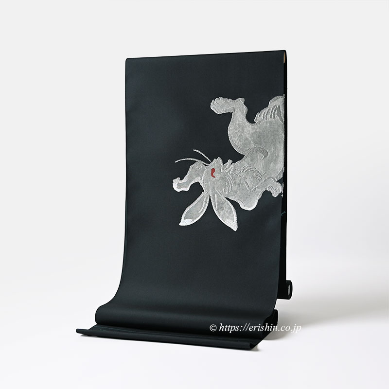 アトリエシュウです❣️【着物と帯 時流】B24909s◇ 誉田屋源兵衛 九寸織名古屋帯（鳥獣戯画/兎の巻・黒緑色/誉座織） ※お