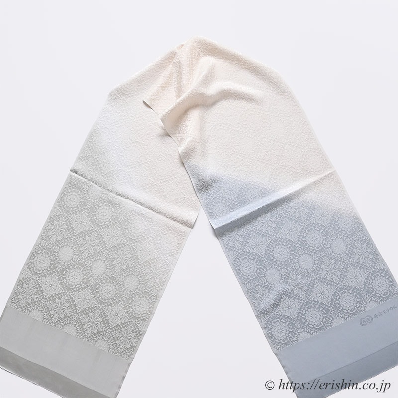 帯揚げ（華紋詰襷文/卯の花色に水浅葱色と蕎麦切色）和小物さくら