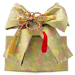 女の子結び帯 黄緑 流水/梅づくし  大（7才向）