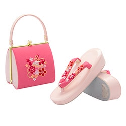 女の子草履バッグセット ピンク ちりめん 鈴に桜 21cm（7才向） 中国製