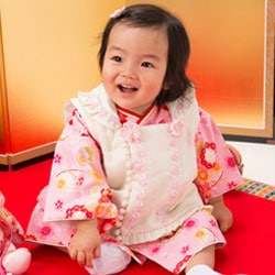 ベビー女の子被布セット ピンク 花と鞠/クリーム 小花 100日-1才 中国製