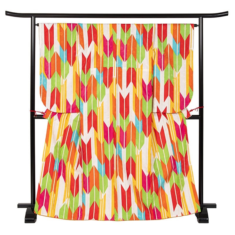 二尺袖着物 ポリ 小紋 クリーム 黄緑矢絣 裄180 中国製