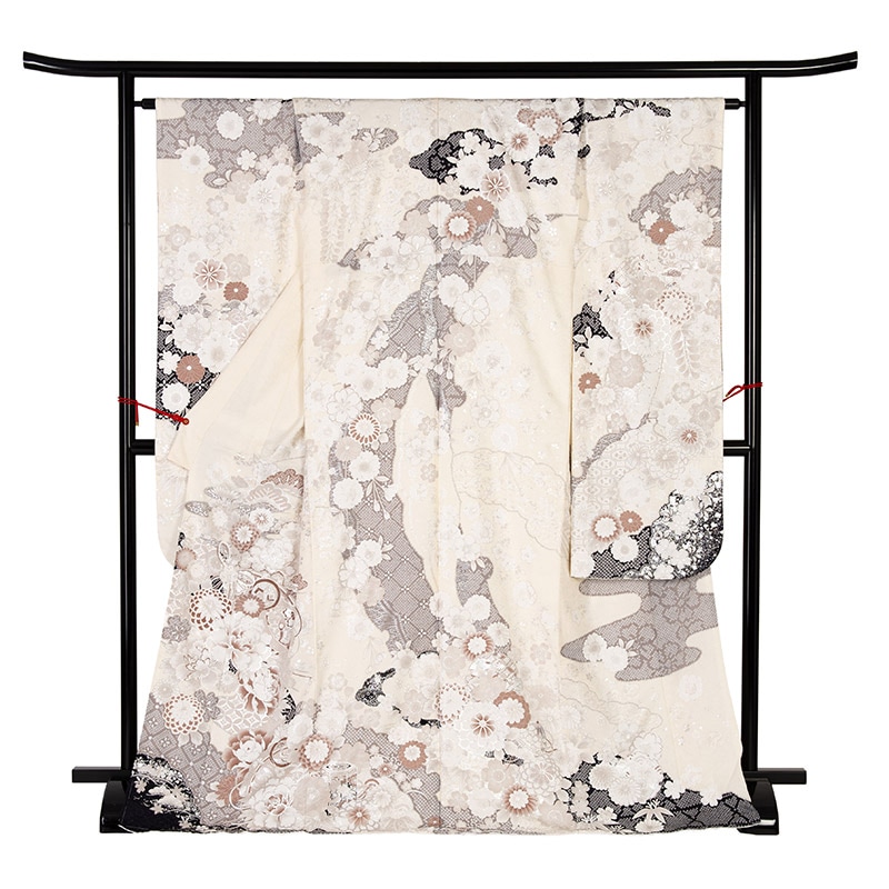 振袖 正絹 オフ白 雲取りに檜扇と四季の花 裄180 袖丈285 中国製